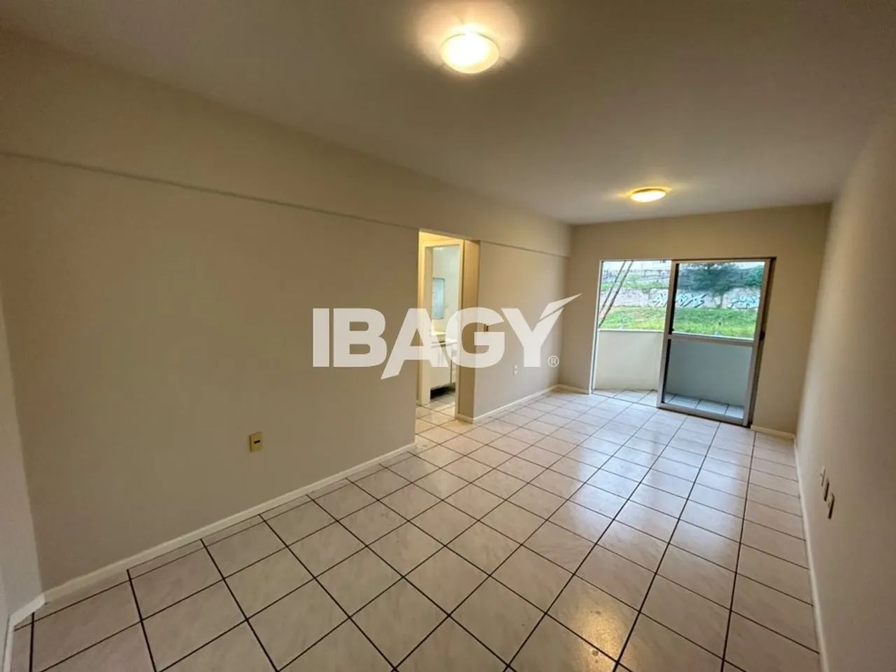 Excelente Apartamento 2 dormitório(s) em Coqueiros - Florianópolis - Foto 2