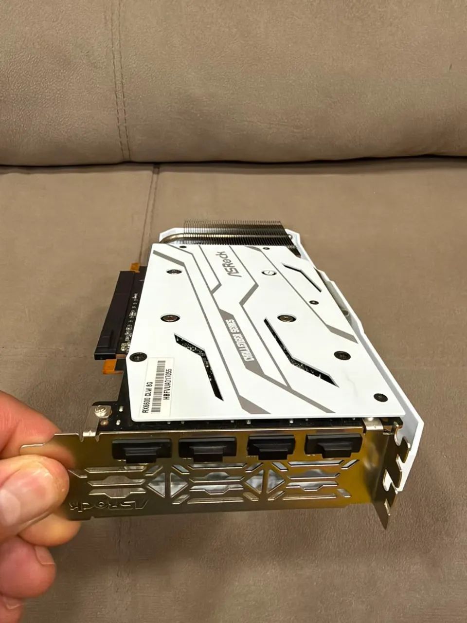 Placa de vídeo RX 6600 8 GB BRANCO ? - Foto 4