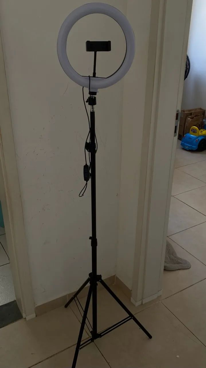 Ring Light Profissional Led 12 Polegadas 30 Cm Com Tripé De 2 metros Suporte De Celular - Foto 2