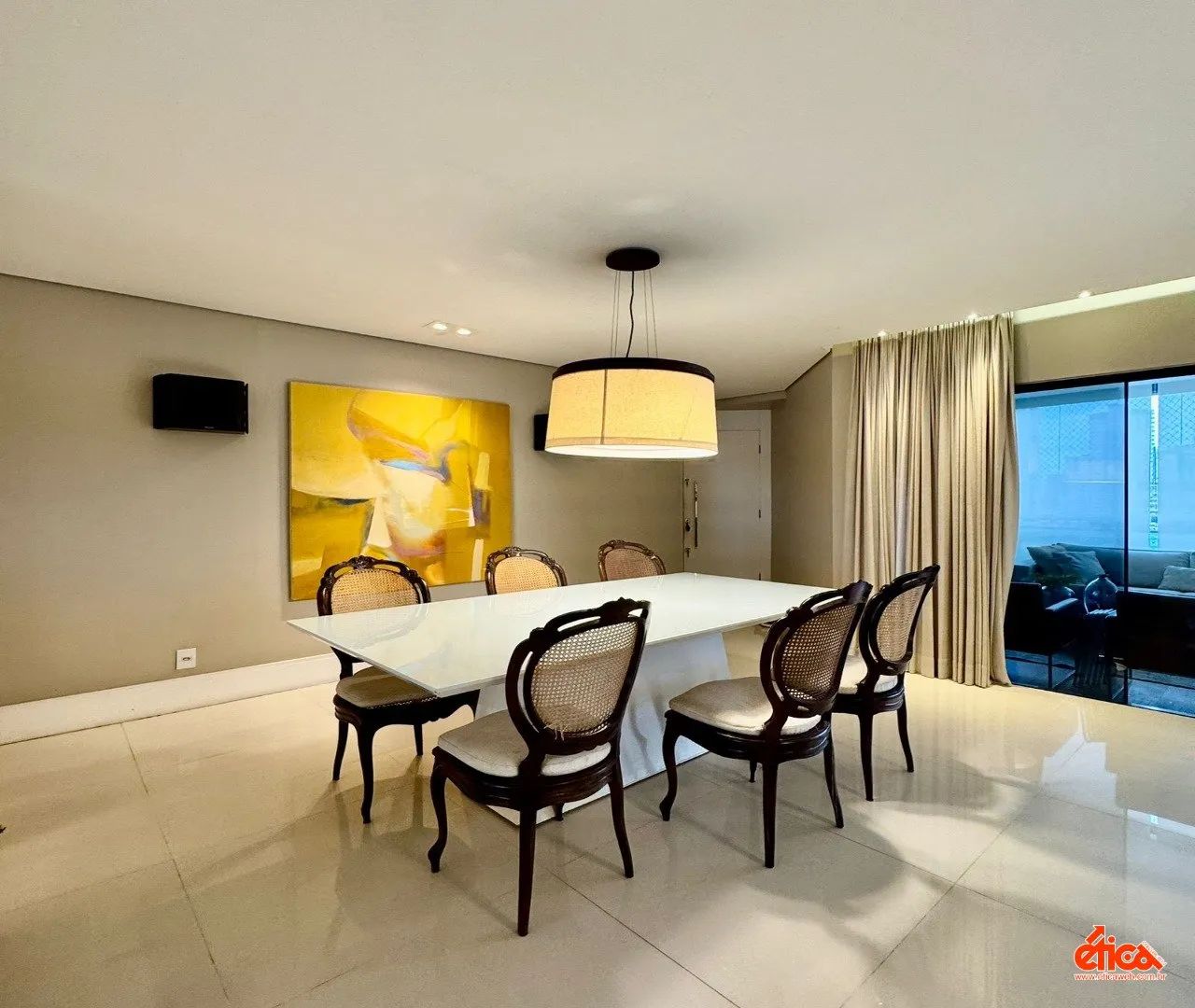 Apartamento à venda no Edifício Village Exclusive, 03 suites e 04 vagas de garagem - COD 9 - Foto 2