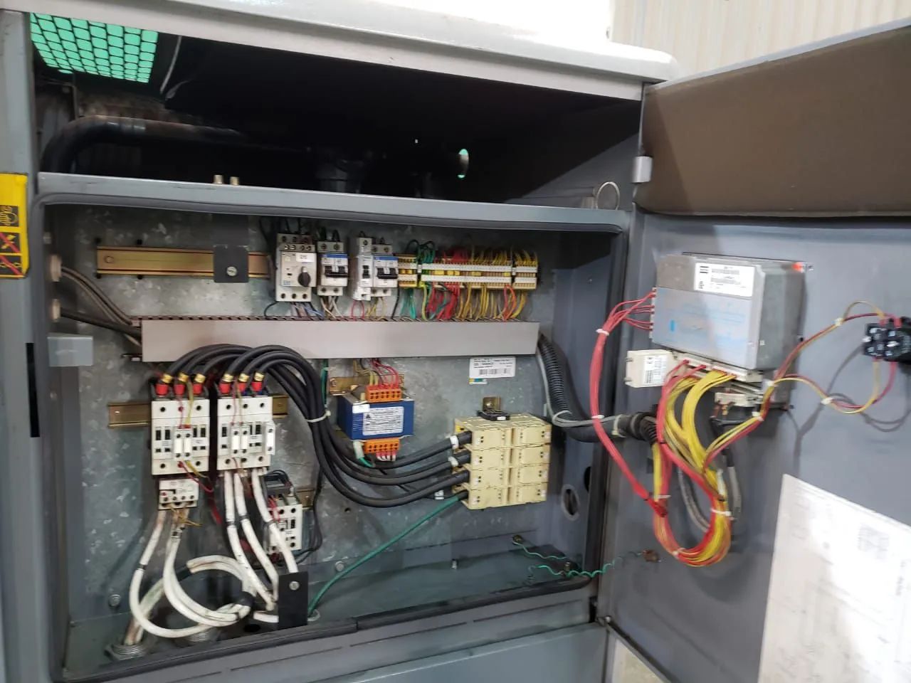 Compressor parafuso GA45 60HP 380V - Foto 3