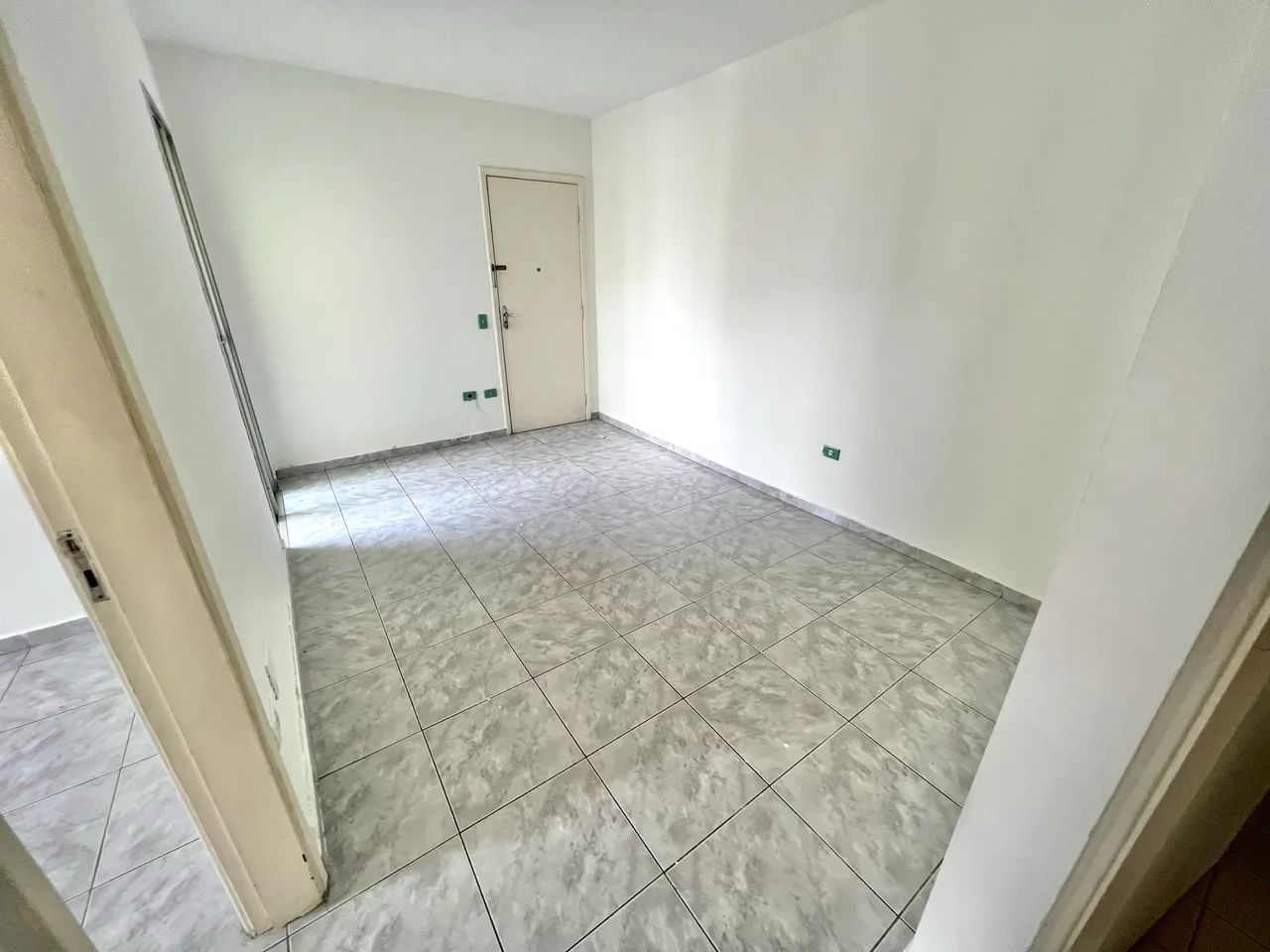 Apt 50m2, 2 quartos, 1 garagem, 1° andar - Foto 2