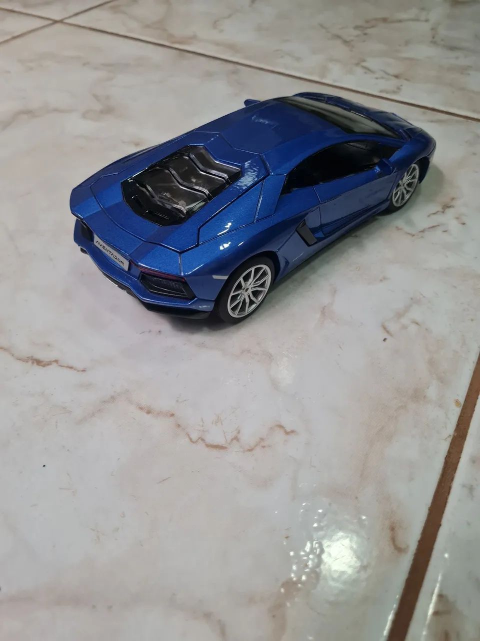 Miniatura Lamborghini Aventador - 1/24 - Foto 3