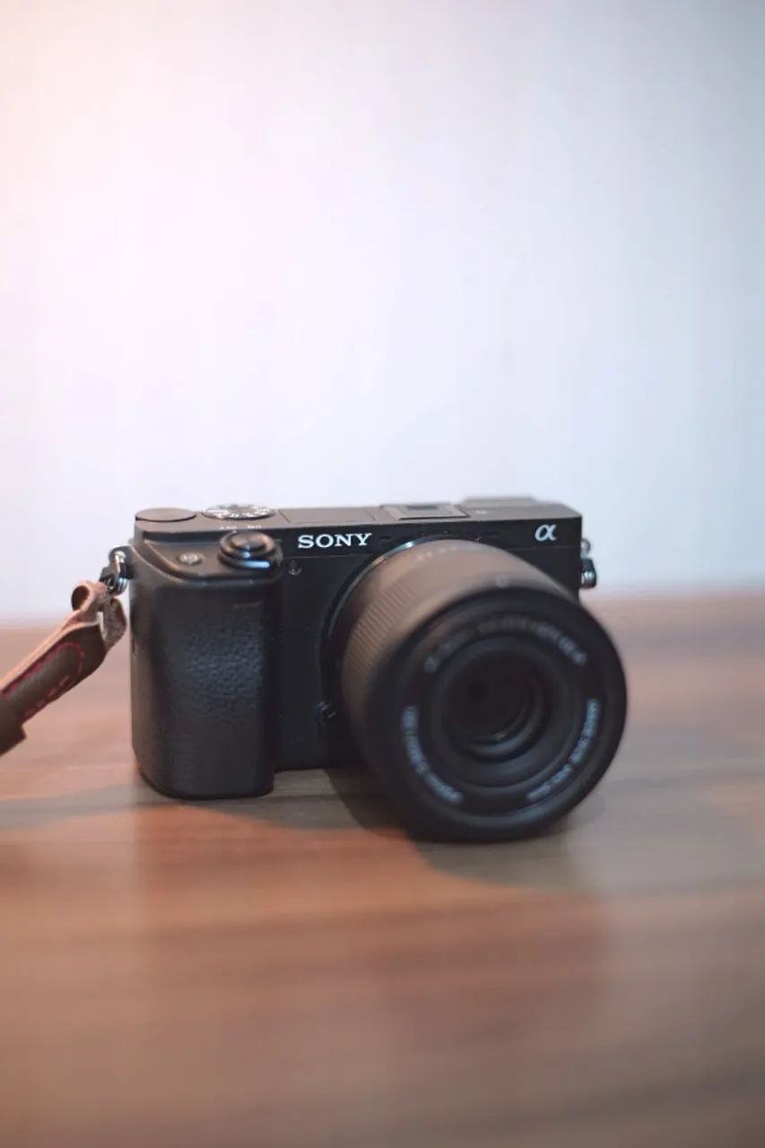 Câmera Sony a6400 + 40mm 2.5 + 16-50mm