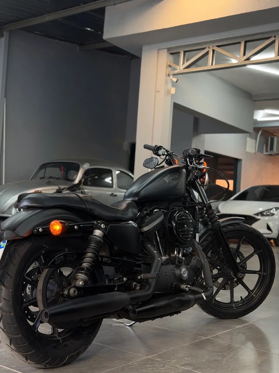 Harley Davidson IRON883 (pego troca) - Foto 3