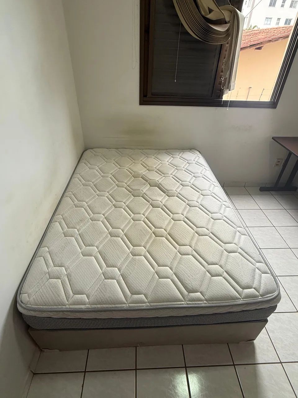 Colchão e box de casal