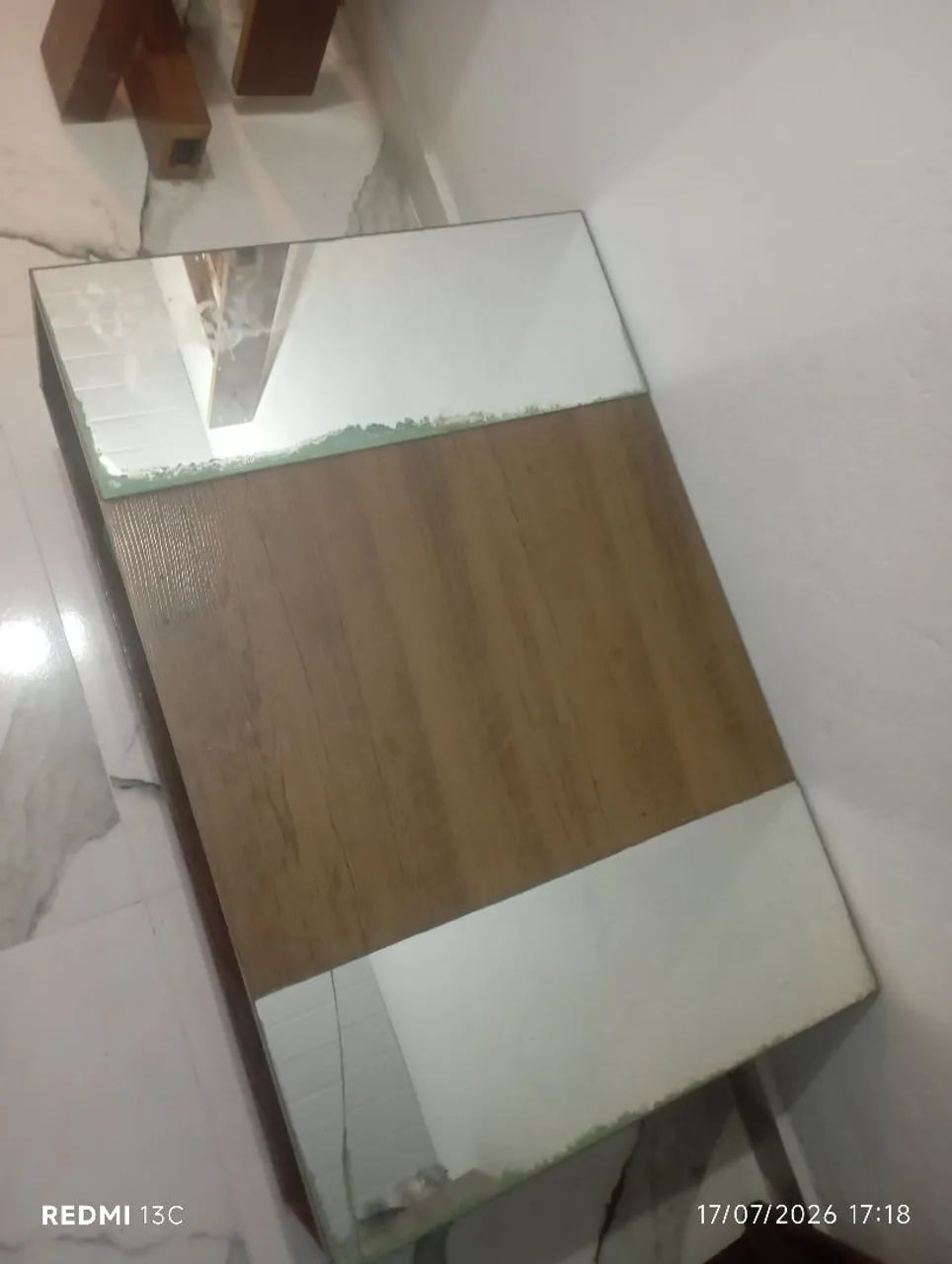 Vendo cama de solteiro em ótimo estado e mesa de  centro em bom estado  - Foto 3