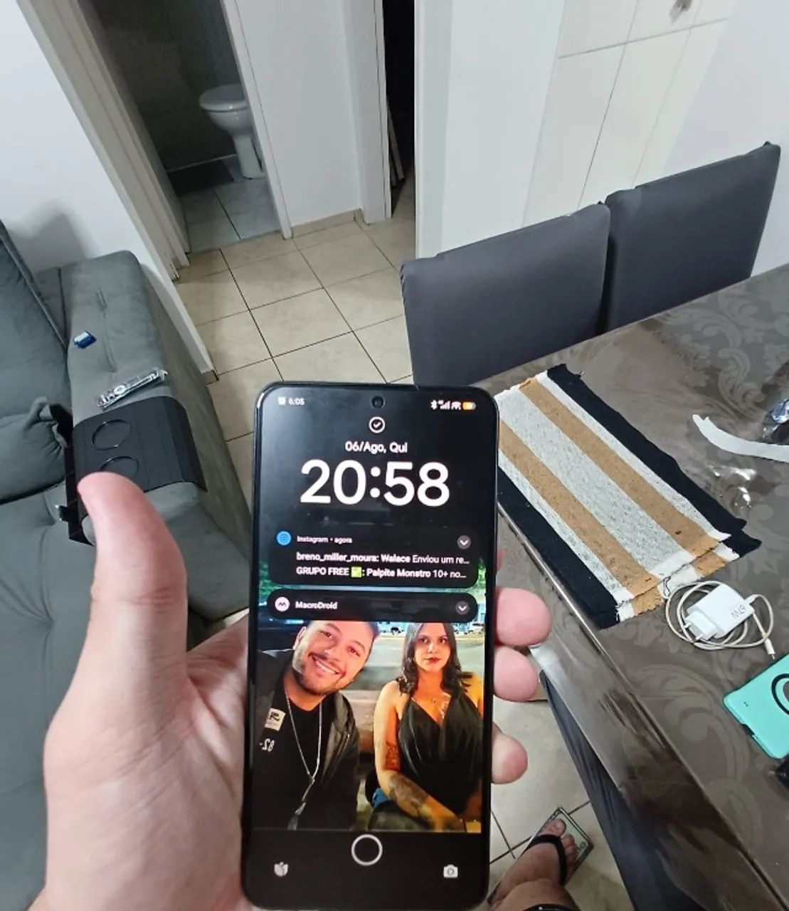 Xiaomi 13t pro com 2 capas e carregador