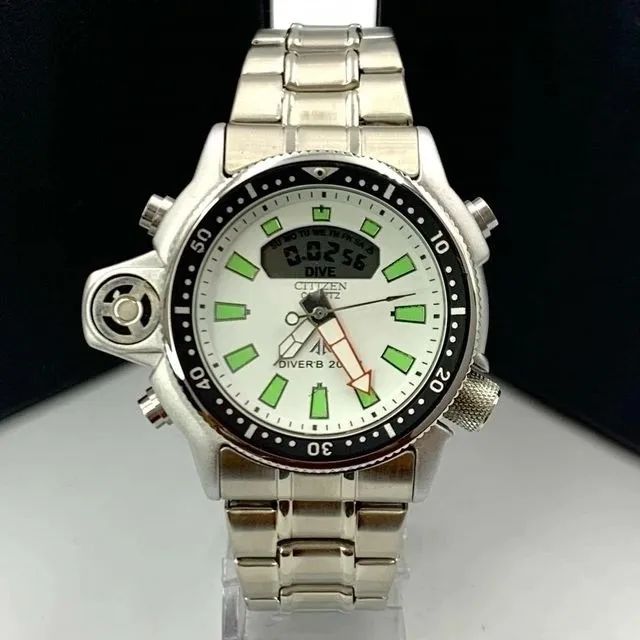 Relógio Citizen L303