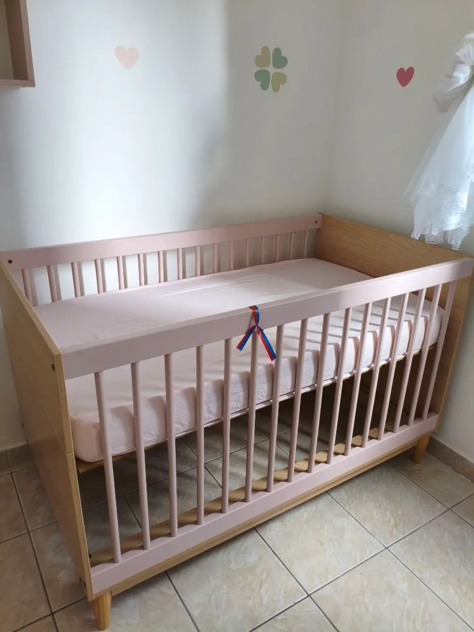 Kit quarto infantil com berço + cômoda + 3 nichos - Foto 2