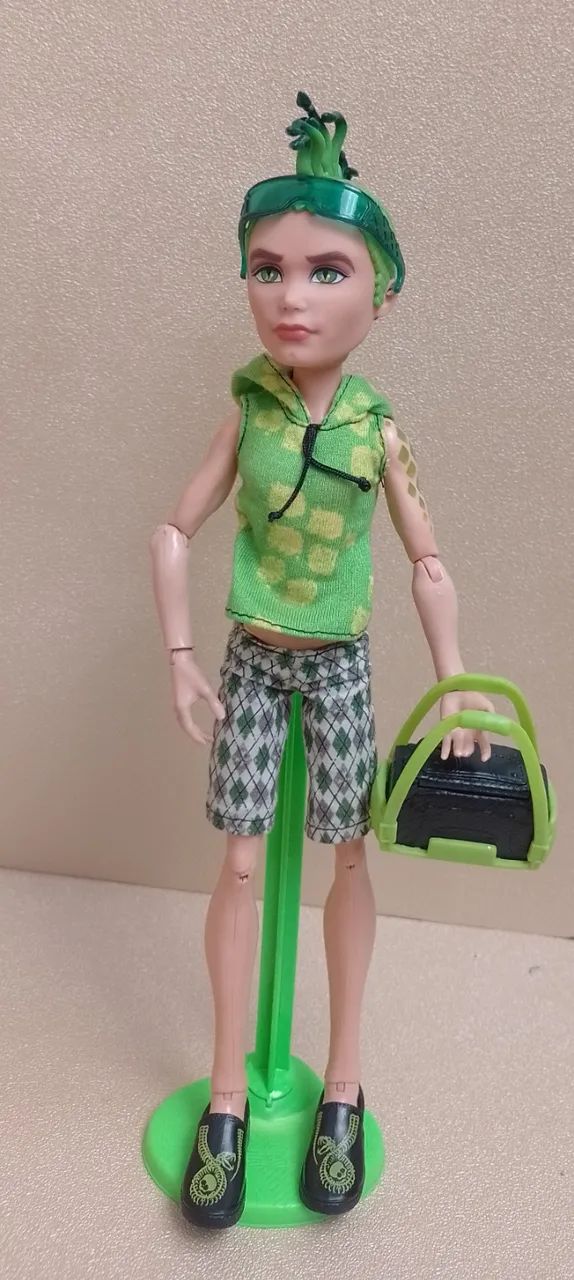 Boneco Monster High Deuce Gorgon Scaris