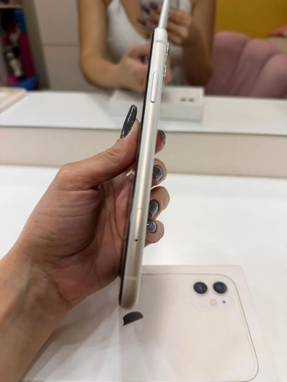 iPhone 11 branco - Foto 4