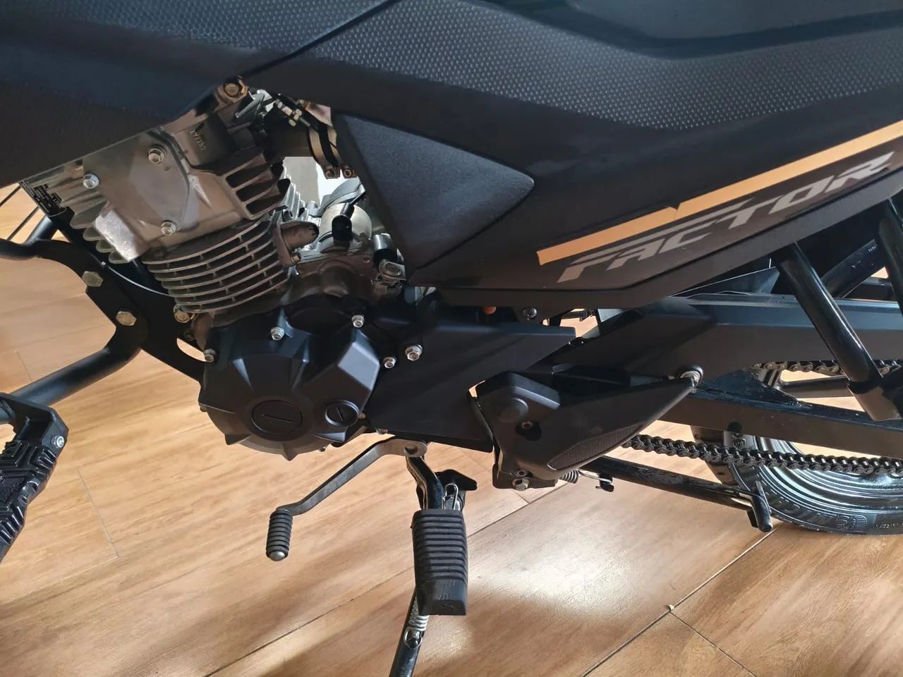 Moto factor barata baixou o preço 13 mil pra vender logo  - Foto 2