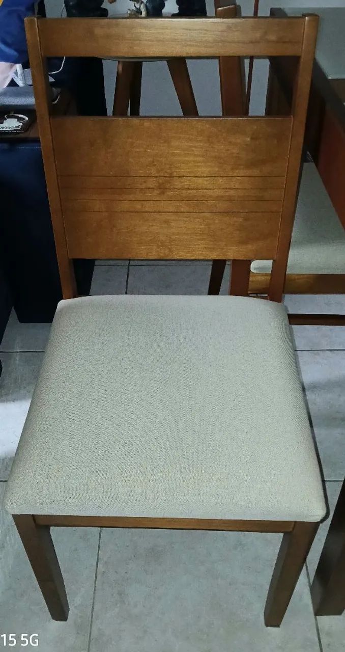 Mesa de Jantar Extensível com 4 cadeiras - Foto 2