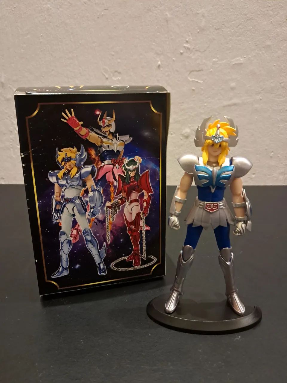 Action Figure Cavaleiros do Zodíaco - Hyoga 18cm
