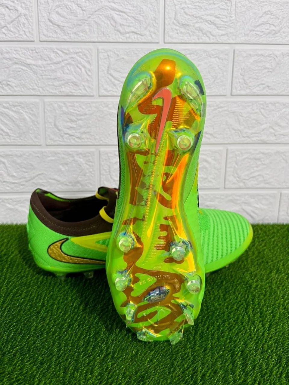Chuteira Nike Phantom GX 6 FG  - Foto 5