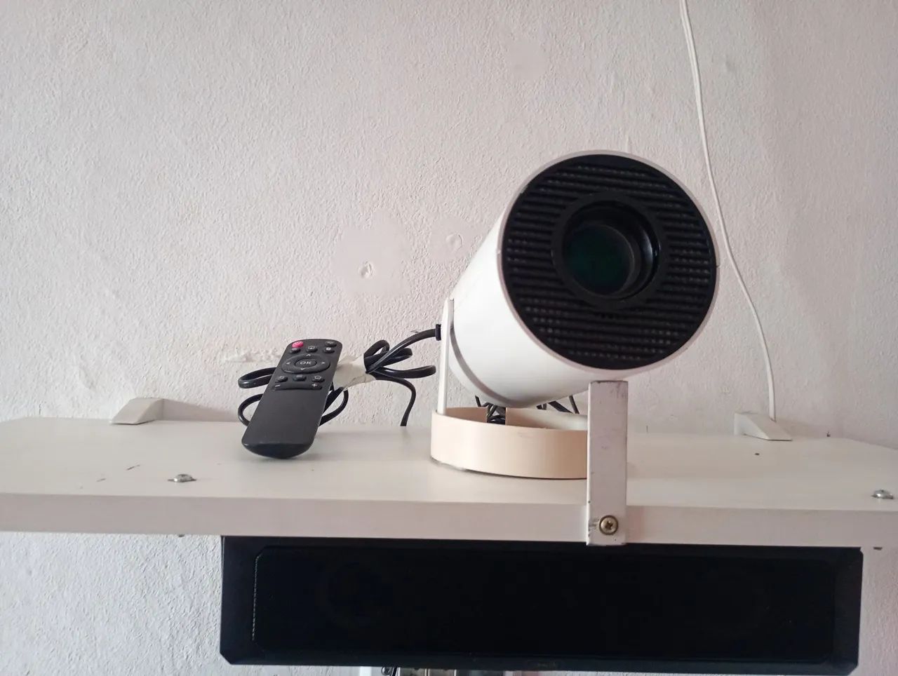 Projetor +caixa de som