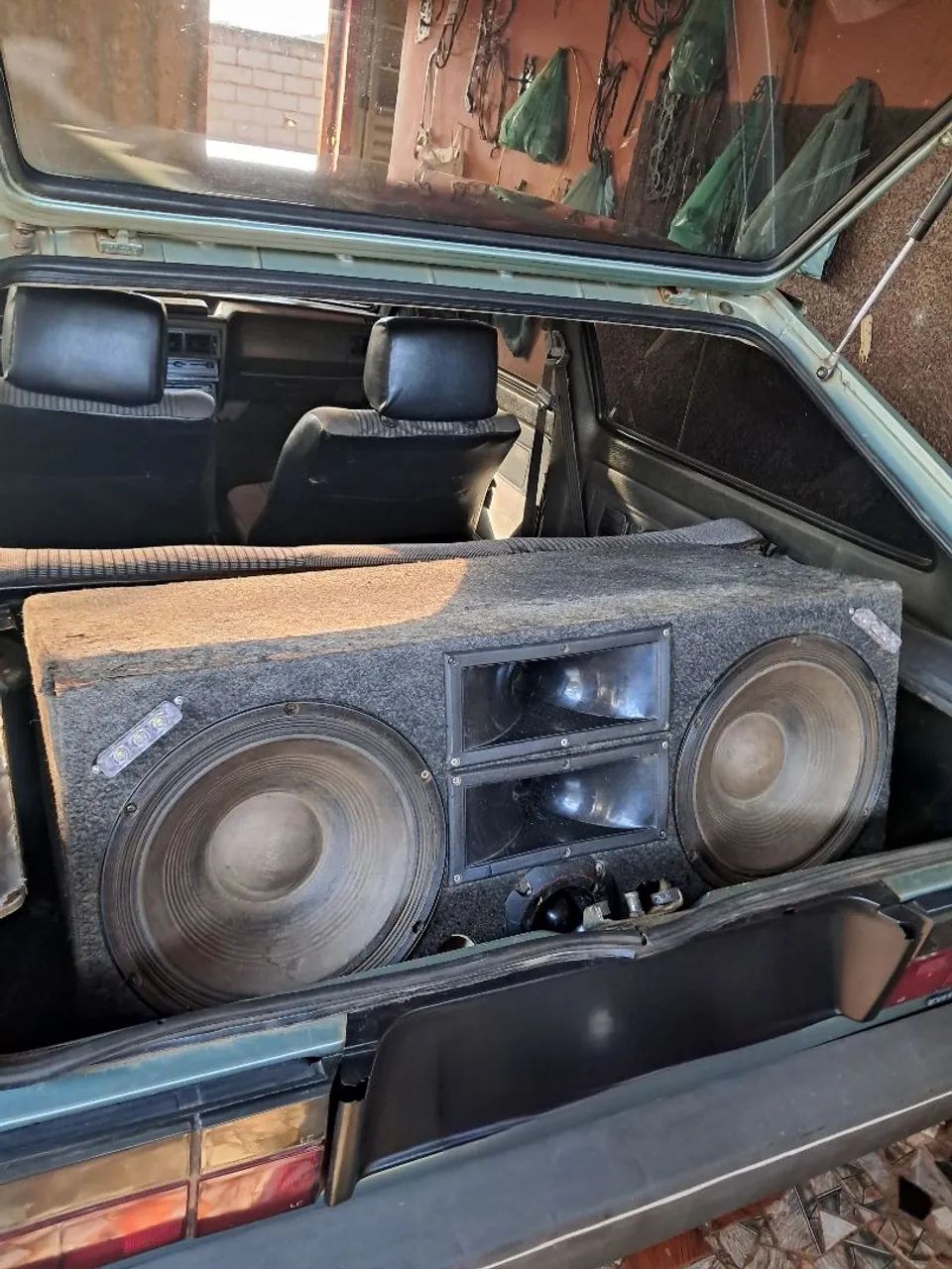 Som automotivo forte