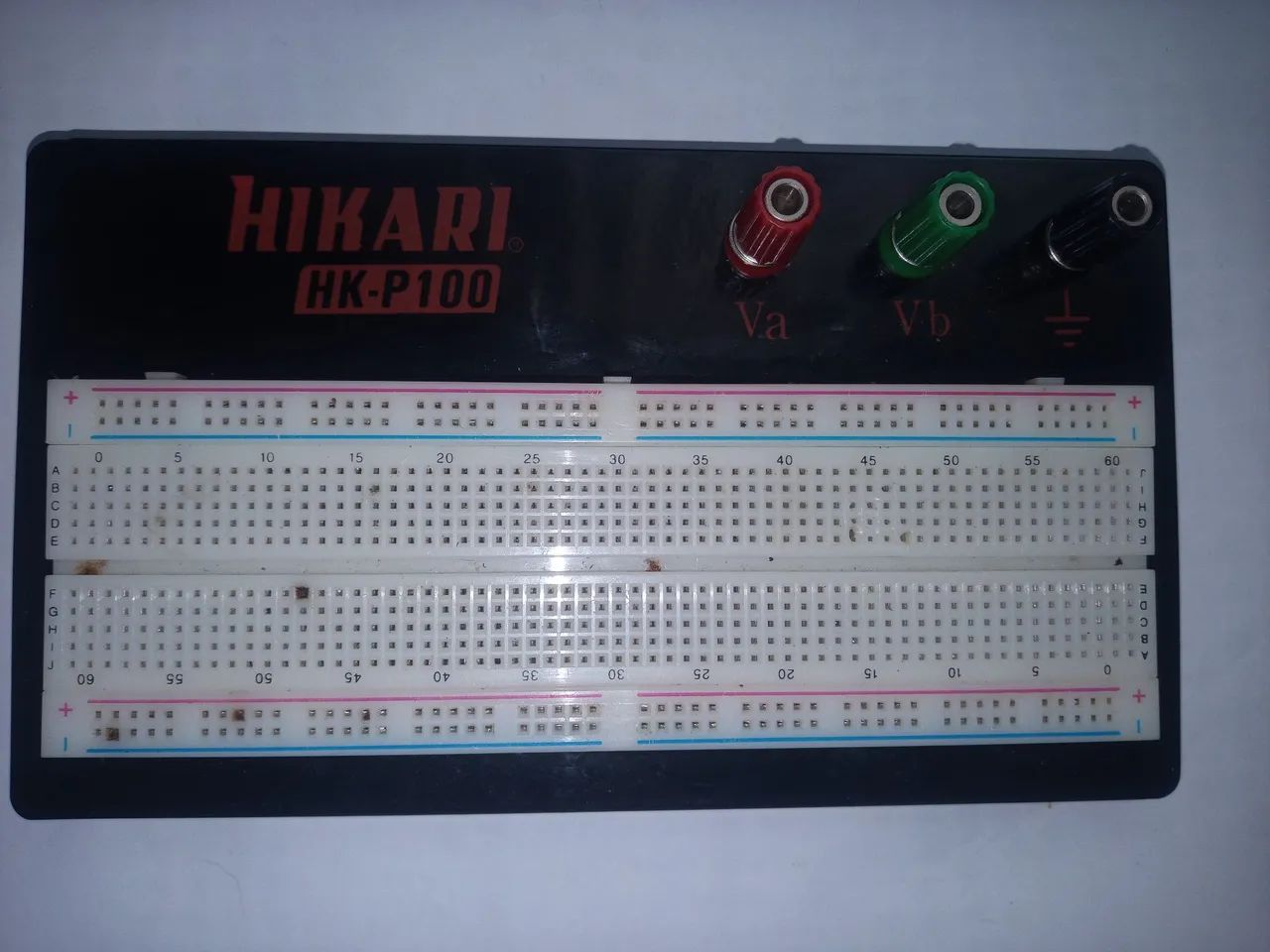 Protoboard 830 Pontos Hikari HK-P100 Com 3 Bornes e Alta Condutividade