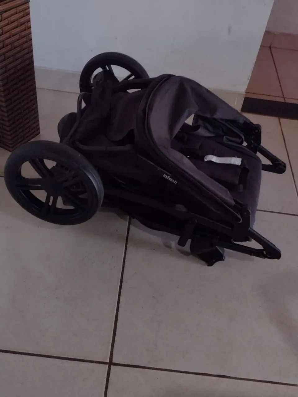 Carrinho de bebê muito conservado  - Foto 4