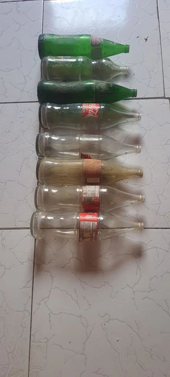 Garrafas refrigerante litro.  - Foto 2