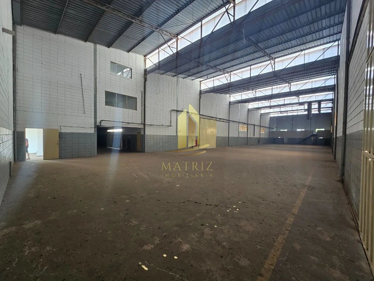 Vende Barracão Distrito Industrial