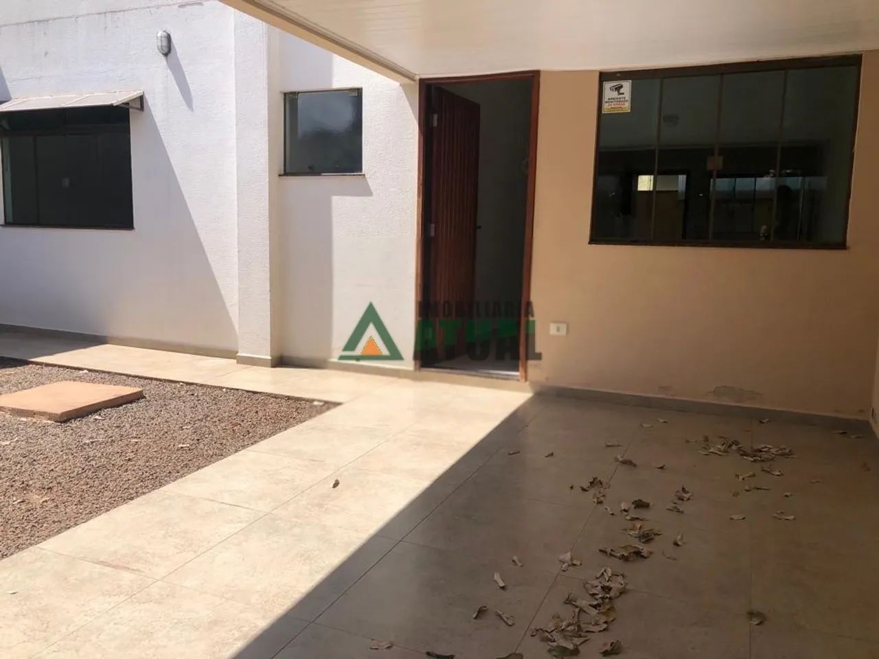 CASA COM 3 QUARTOS NA REGIÃO LESTE DE LONDRINA - Foto 2