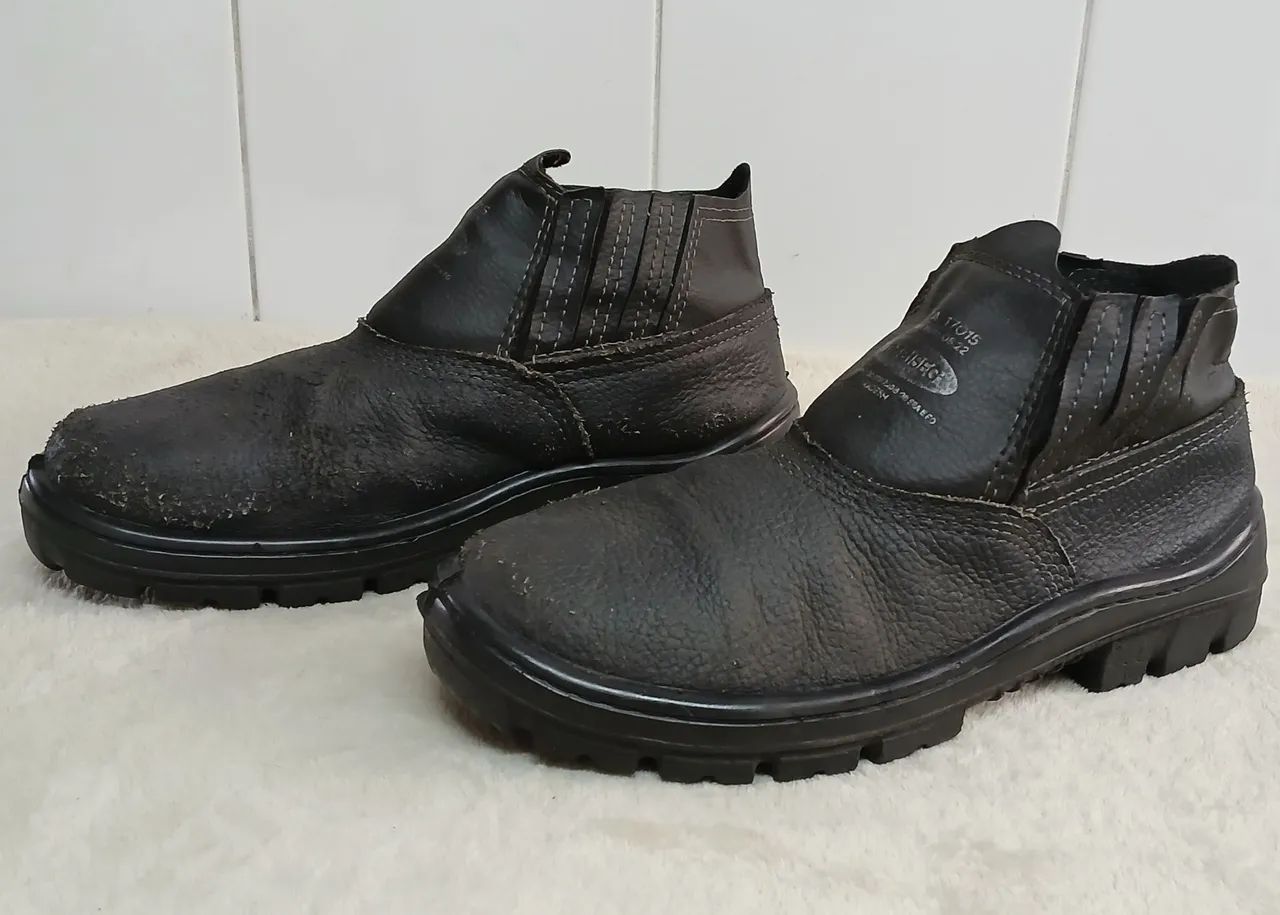 Bota de Segurança EPI Couro Imbiseg Preta Tamanho 41<br>