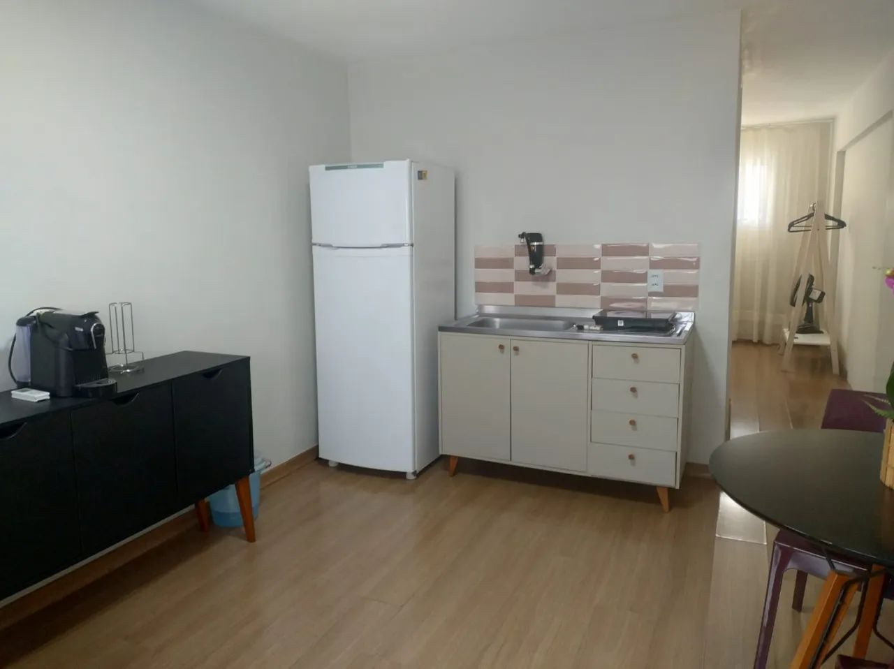 Quarto e sala sem condomínio 