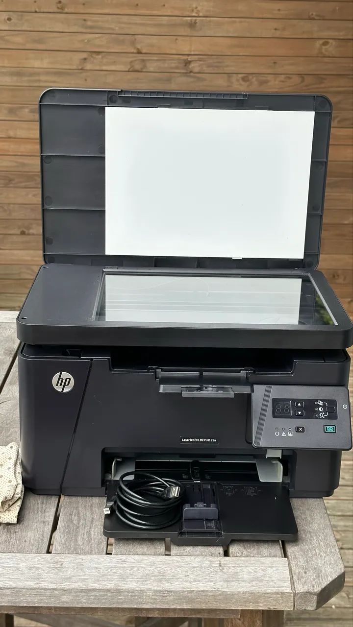 HP LaserJet Pro MFP M125a - Multifuncional Laser + Toner - Foto 3