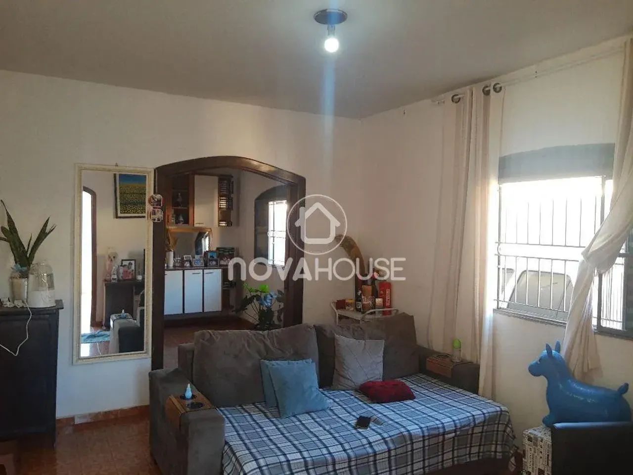 CASA COM MUITO ESPAÇO E ÓTIMA LOCALIZAÇÃO - Foto 5