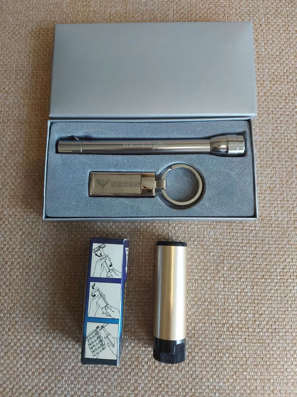 Kit Executivo Vintage: lanterna, chaveiro, barbeador - Foto 3