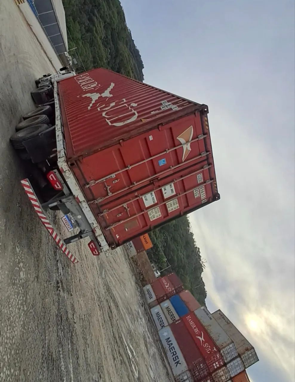 Container 12 metros com frete incluso R$ 10499,00 - Foto 3
