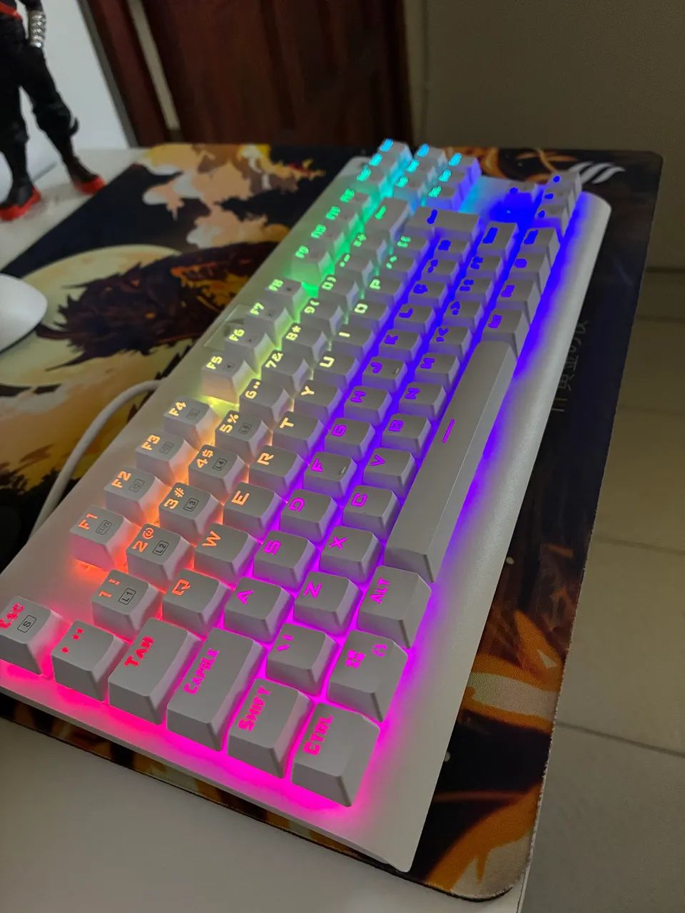 Teclado mecânico RedDragon dark avenger 