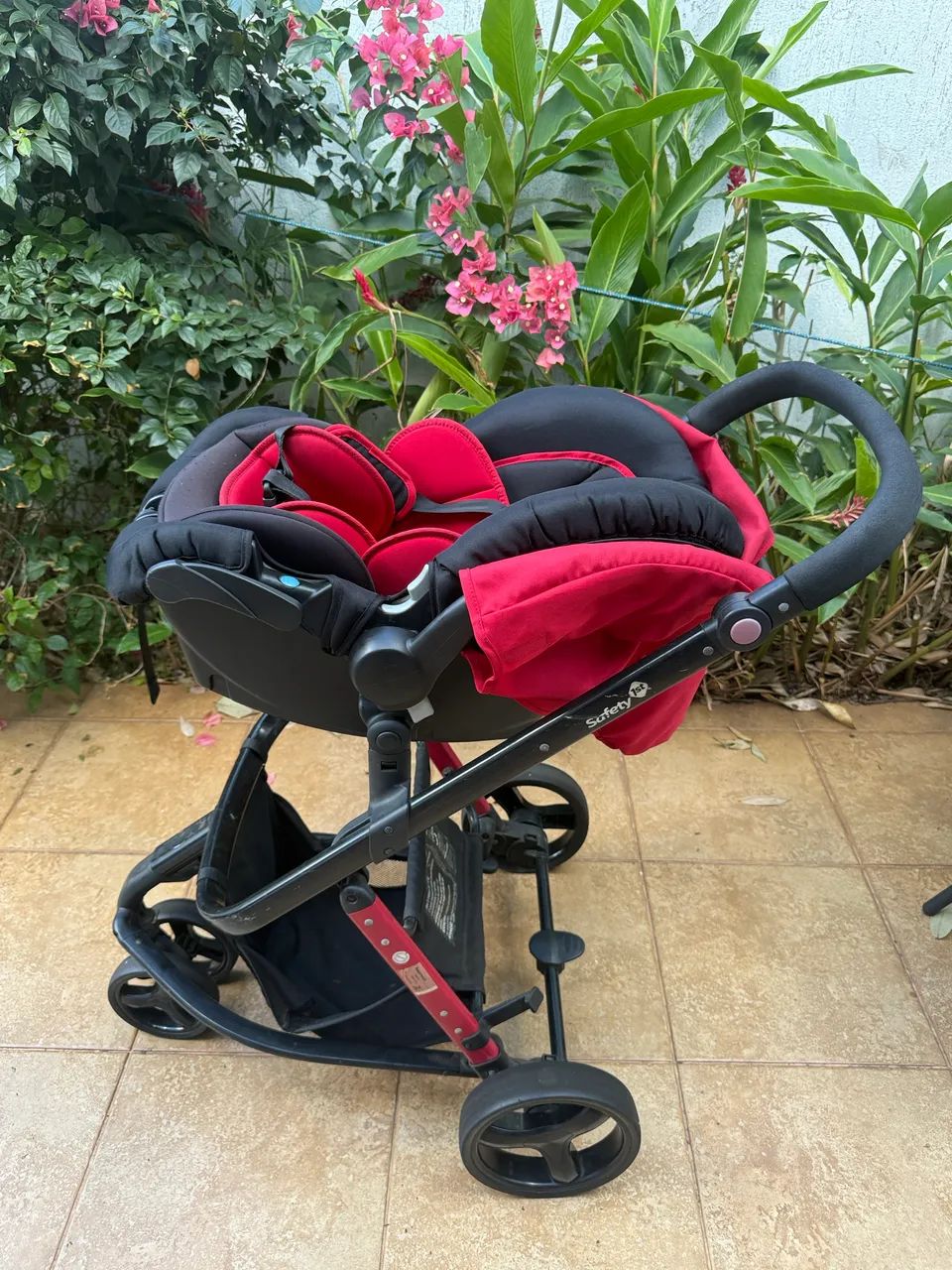 Carrinho de bebê + bebê conforto Safety First  - Foto 4