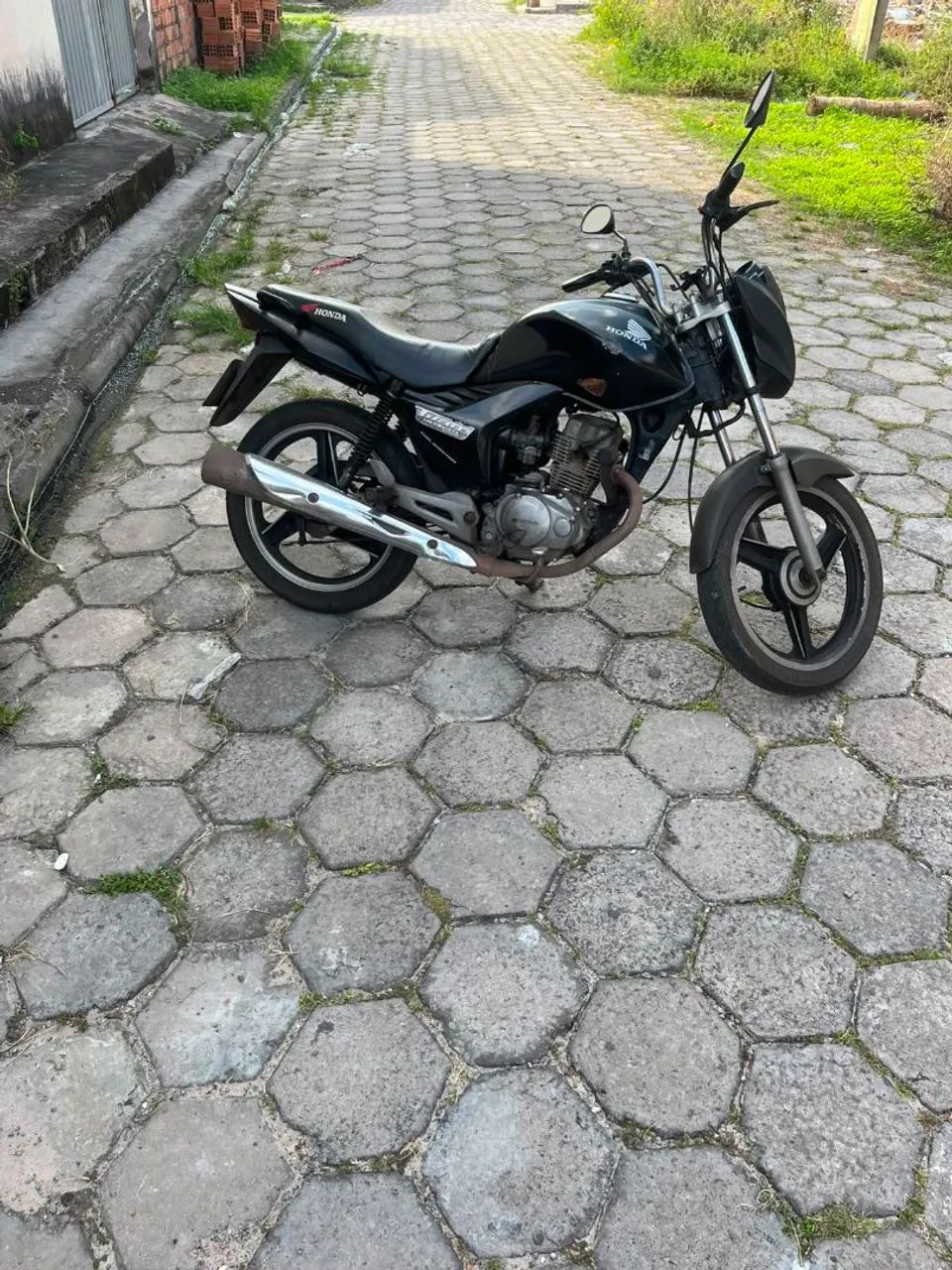 Titan preta  - Foto 4