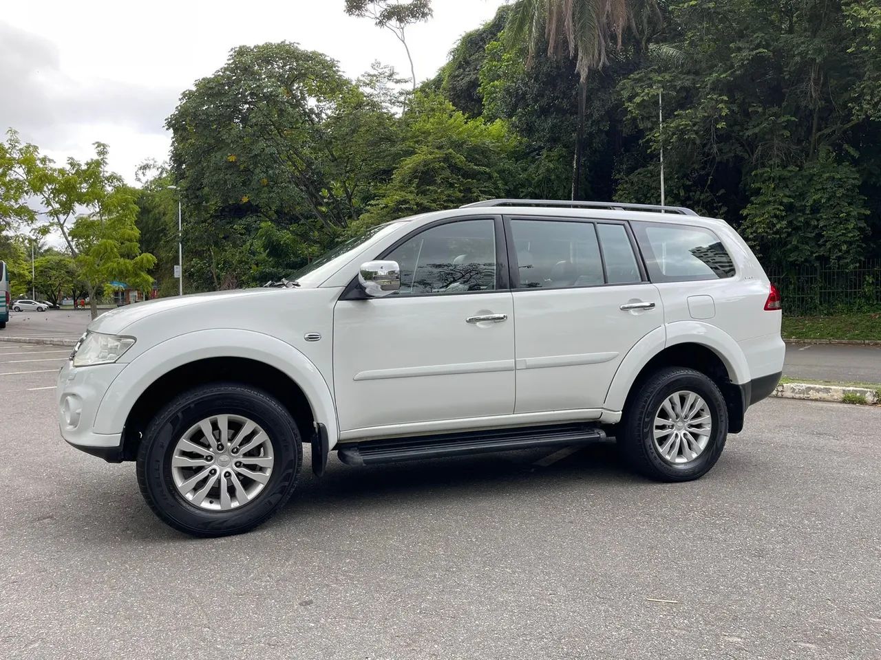 Mitsubishi Pajero Pajero DAKAR/HPE 3.5 4x4 Flex 5p Aut. 2015