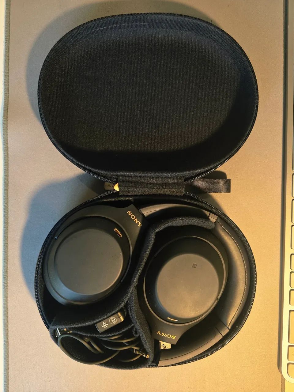 Headphone Sony XM4