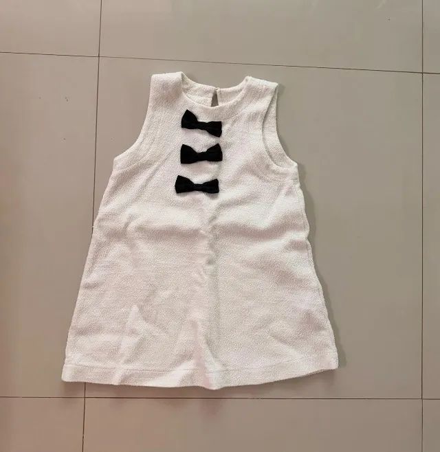 Vestido branco infantil