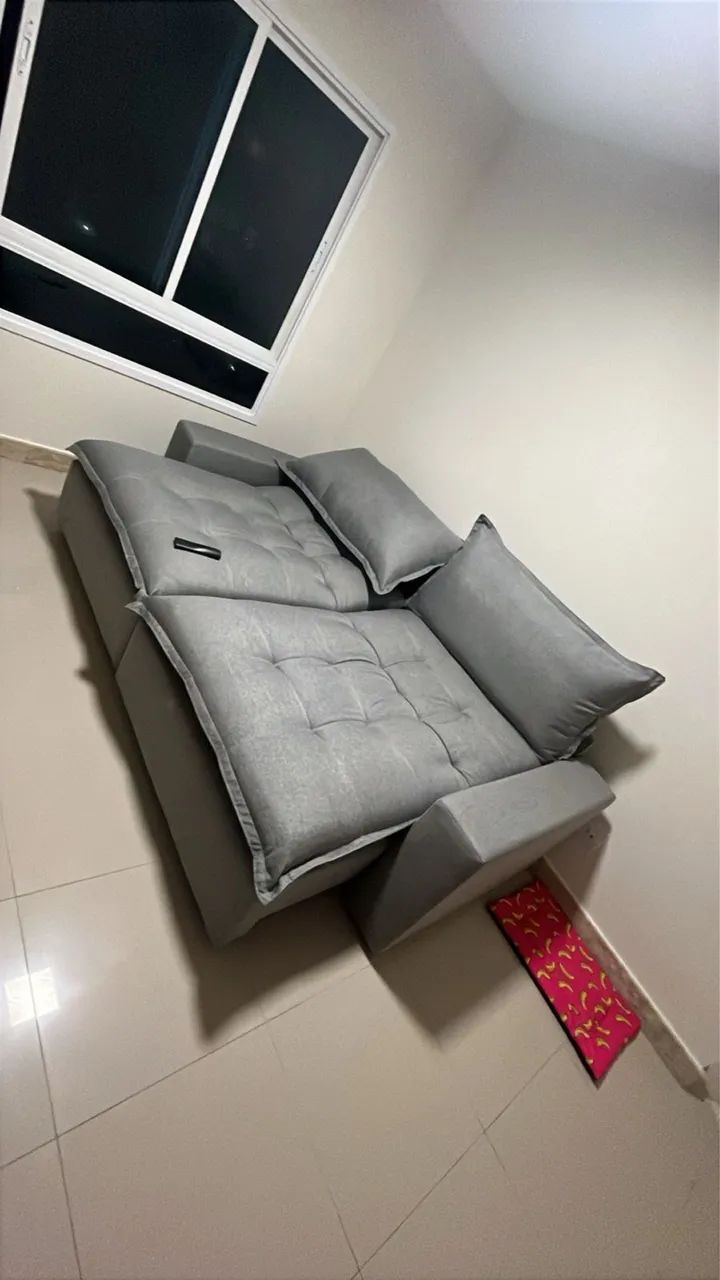 Sofá retrátil 3 lugares 2.42cm em linho  - Foto 3