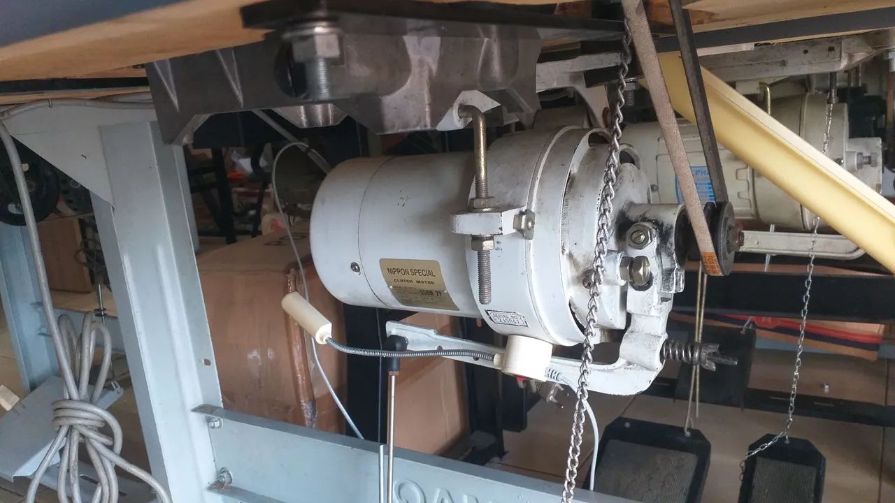 Máquina de costura Galoneira industrial kansai usada  - Foto 3