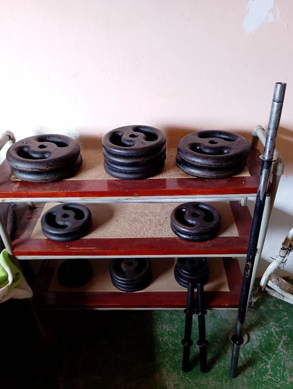 100kg de anilhas e barras