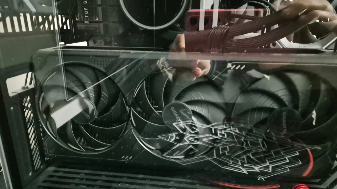RTX 5090 windforce oc - Foto 3