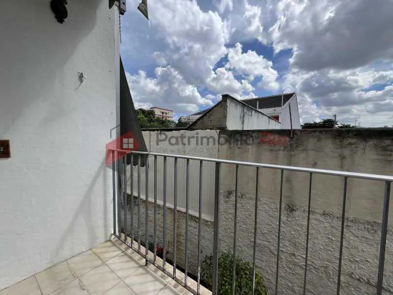 Apartamento 2 quartos - varanda - elevador e 1 vaga de garagem - Foto 5