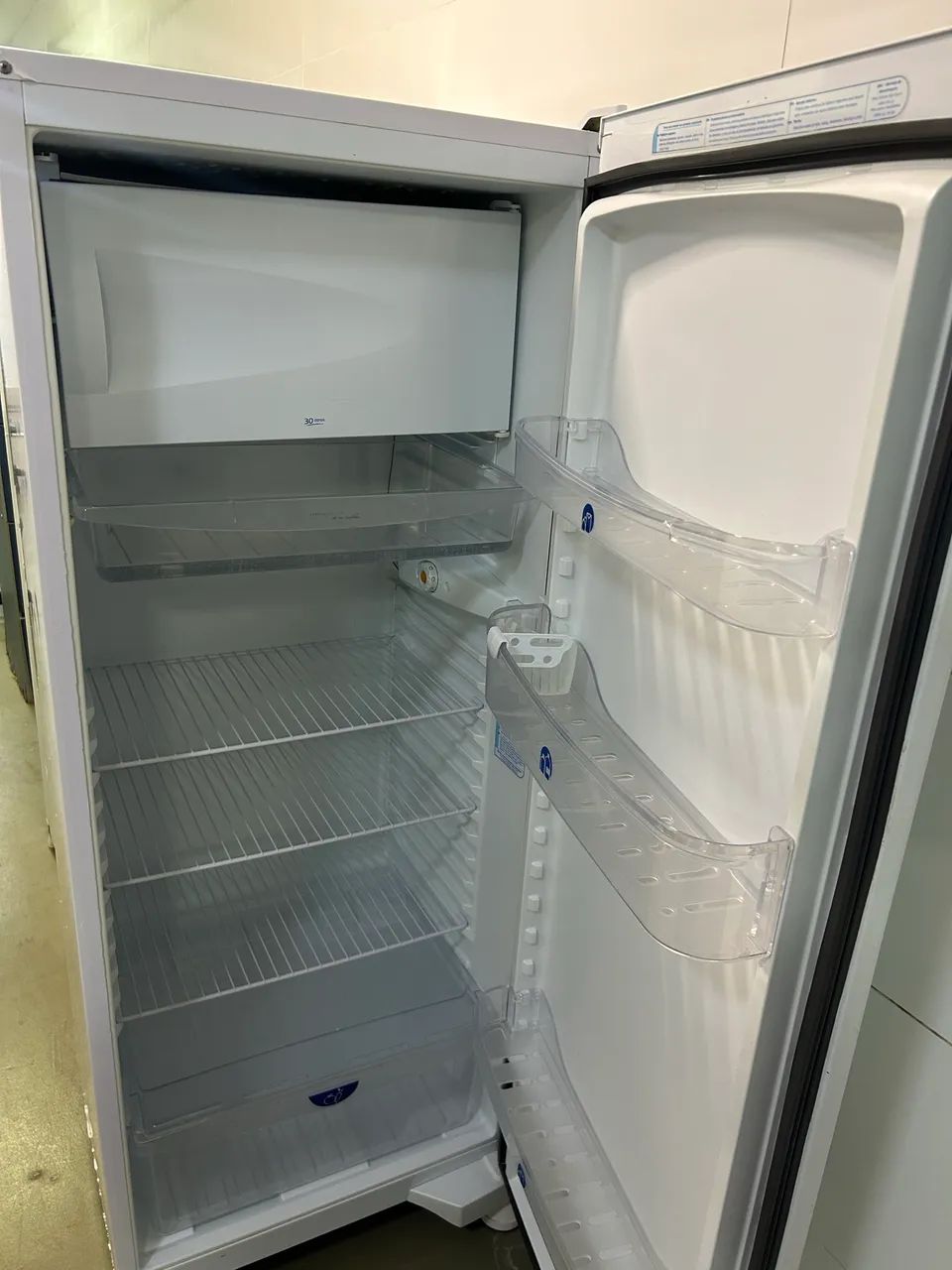 Geladeira Dako
