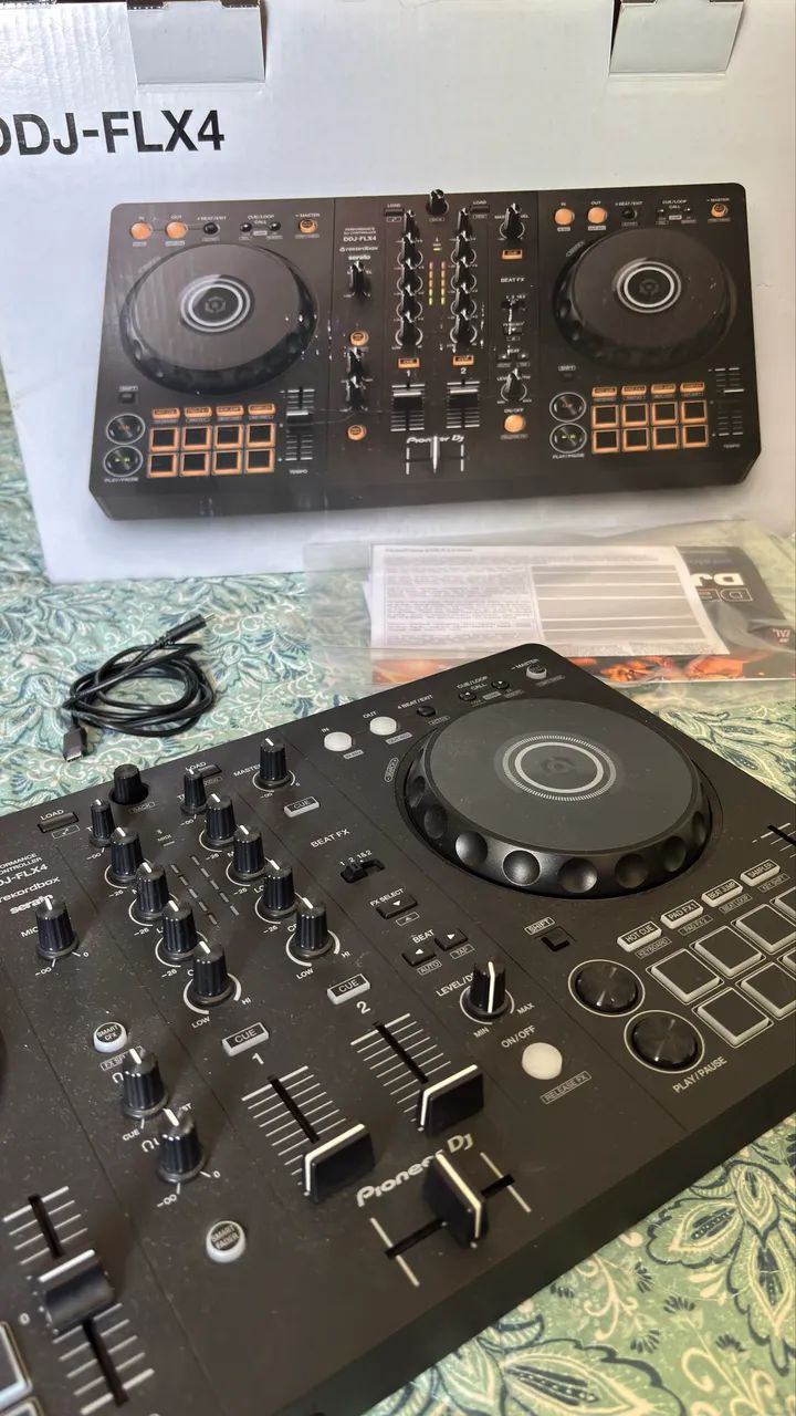 Controladora DDJ - FLX4
