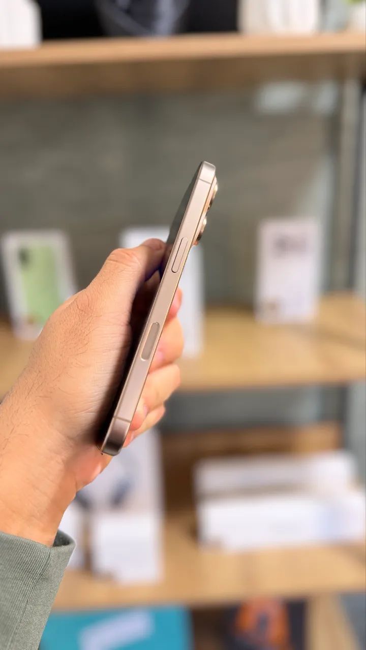 iPhone 16 Pro Max 256GB - Foto 3