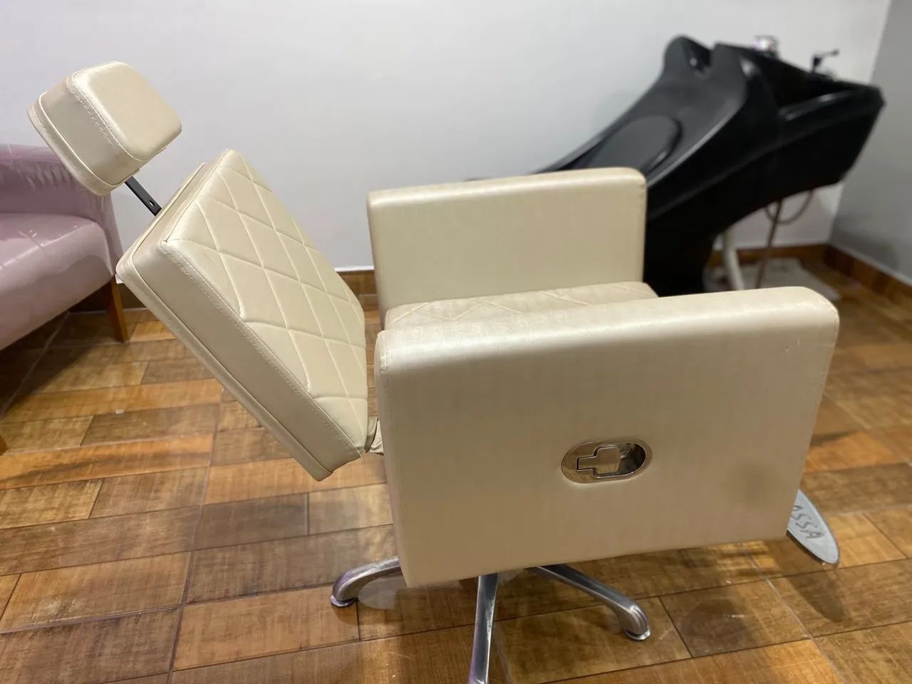 Vendo cadeira de Studio. - Foto 2