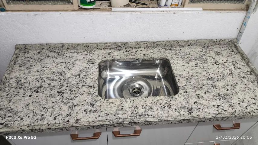 Selling or Exchanging Arabesco Granite Sink (Dimensions: 140x55 cm)