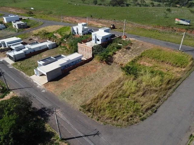 Terreno de 250m² no Petrona II